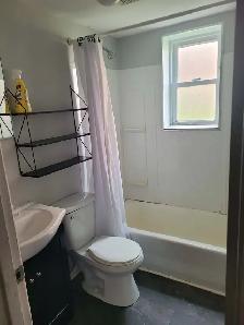 2 Bedroom Updated Clean   Safe Apartment In Stoney Creek - Photo 4