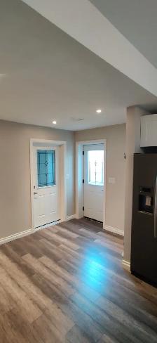 Stunning One Bedroom Apartment in Orillia with Garage - Photo 3