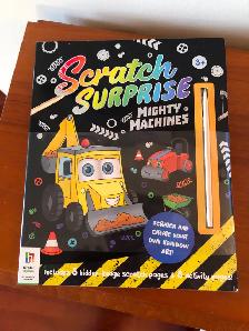 Art & Colouring Book - Scratch Surprise: Mighty Machines…