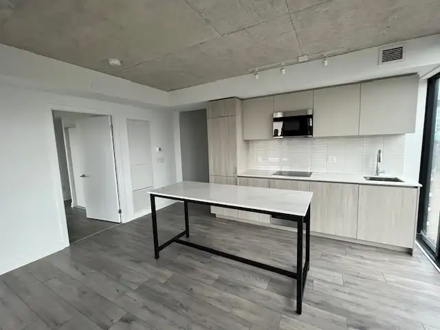 master room in a new condo near TMU for long term to rent on Sep