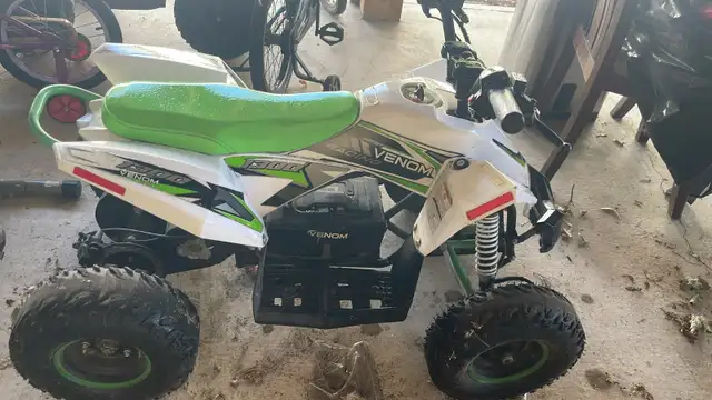Venom 1300W Kids Electric bike  ATV / 4-Wheeler (White & Green)