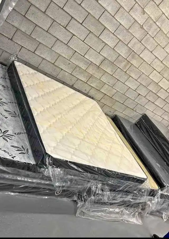 (New Mattress) Twin Mattress : Full Mattress : Queen Mattress