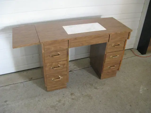 SEWING MACHINE TABLE