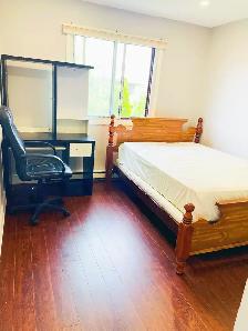 Great Value Room All Inclusive Mississauga Meadowvale Centre - Photo 4
