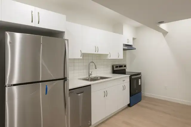 2 bed basement suite Keswick