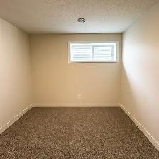 2 bed basement suite Keswick - Photo 4