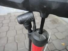 pompe à vélo - Photo 3