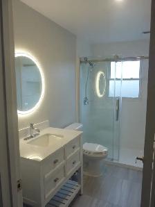 Huge Modern Renovated 2 bedroom Apartment - Haist Street Fonthil - Photo 2