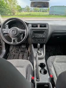 2012 Volkswagen Jetta Trendline Plus for Sale - Photo 2
