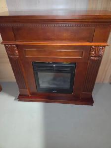 FREESTANDING ELECTRIC MAHOGANY FIRE PLACE