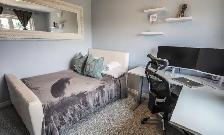 Spacious & Modern 4-Bedroom Townhome in Peaceful Caledon - Photo 4