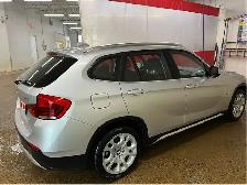 2012 BMW X1 Twin-turbo AWD with Sunroof - Photo 6