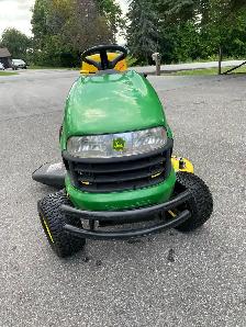John Deere 125 Lawn Tractor - Photo 3