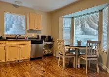NEWER 3 BEDROOM W/DBL GRG & FCD YD, BEST AREA - Photo 3