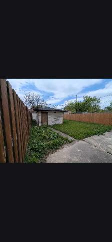 House for rent - Photo 2