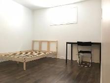 $850 All-Inclusive | Private Ensuite Basement Room | 3Gbps WiFi - Photo 2