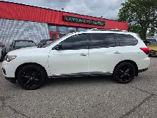 2017 Nissan Pathfinder Platinum 4WD Nav / PanoRoof / Leather / - Photo 3
