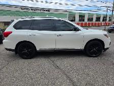 2017 Nissan Pathfinder Platinum 4WD Nav / PanoRoof / Leather / - Photo 9