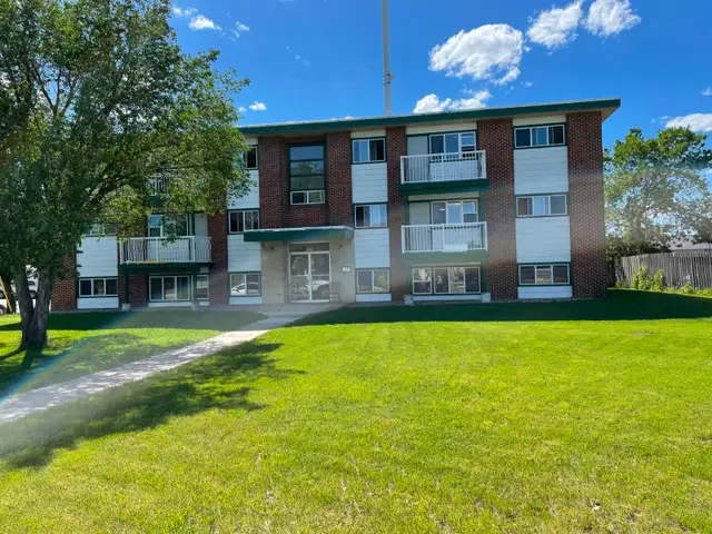 2 Bdrm Apartment in Arcola East