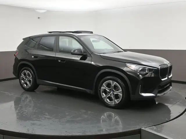 2025 BMW X1 xDrive Premium Drivers Assist Apple CarPlay/Android