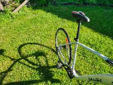 Adult Commuter Bike For Sale - Photo 5