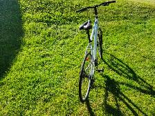 Adult Commuter Bike For Sale - Photo 9