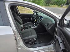 2011 Chevrolet Cruze 4dr Sdn LT Turbo w/1SA - Photo 8