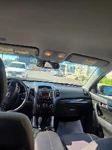 2013 Kia Sorento LX - Photo 8