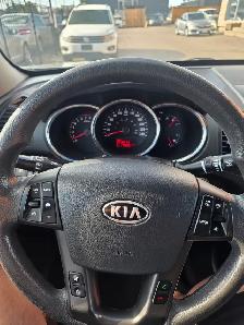 2013 Kia Sorento LX - Photo 12