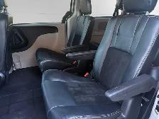 2017 Dodge Grand Caravan SXT PREMIUM PLUS | CLEAN CARFAX | BIG S - Photo 12