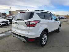 2017 Ford Escape SE 4wd :LeatherBackup Cam One owner - Photo 4