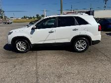 2014 Kia Sorento LX, RUNS GREAT, 4 CYLINDER, ALLOYS, AS IS SPECI - Photo 2