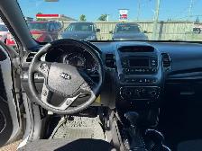 2014 Kia Sorento LX, RUNS GREAT, 4 CYLINDER, ALLOYS, AS IS SPECI - Photo 13
