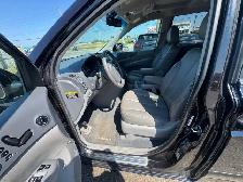 2008 Kia Sedona EX, MINIVAN, 7 PASSENGER, LEATHER, LOADED, AS IS - Photo 9