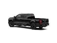 2026 Ford F-350 Super Duty LARIAT | BLACK APPEARANCE PACKAGE