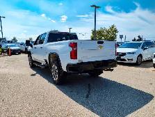 2024 Chevrolet Silverado 2500HD Custom 6.6L Gas | Convenience - Photo 5
