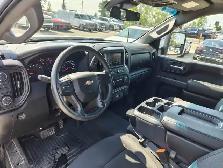 2024 Chevrolet Silverado 2500HD Custom 6.6L Gas | Convenience - Photo 7