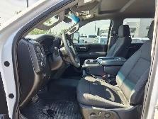 2024 Chevrolet Silverado 2500HD Custom 6.6L Gas | Convenience - Photo 8
