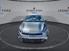 2022 Kia Forte5 EX - Photo 4