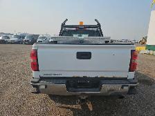 2015 GMC Sierra 2500HD - Photo 4