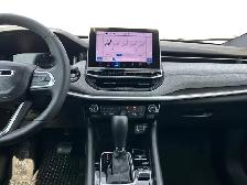 2025 Jeep Compass North / 4x4 - Photo 13