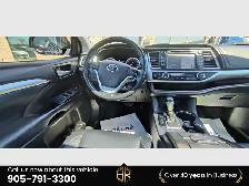 2017 Toyota Highlander XLE | Leather | Sun Roof | No Accidents R - Photo 11