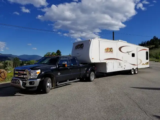 Low Rates on RV Hauling, Hotshot and Delivery, Call 780-221-8612