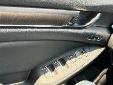 2018 Honda Accord Touring CVT - Photo 10