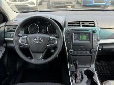 2017 Toyota Camry SE/FWD/BACKUP CAMERA/LEATHER SEATS/EASY FINANC - Photo 10