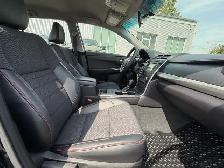 2017 Toyota Camry SE/FWD/BACKUP CAMERA/LEATHER SEATS/EASY FINANC - Photo 13