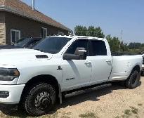 2024 Ram 3500 Big Horn Crew Cab 4x4 | Low KMs | Cummins Diesel