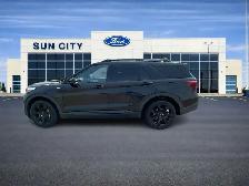 2023 Ford Explorer ST-Line - Photo 2