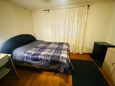 Room For Rent Walking Distance To Centennial College - Photo 4