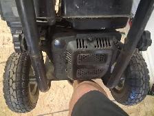 3000psi gas powerwasher w/oil filled pump   4 angled wand tips - Photo 2